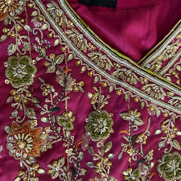 Pakistani Designer Pink gown style 3 Pc set. With tassle and gota dupatta. - Picture 5 of 7